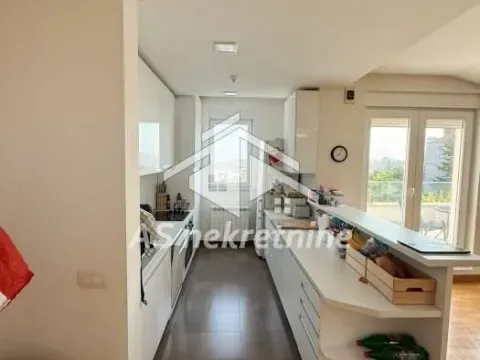Izdavanje, četvorosoban stan, 157m², Savski Venac, Beograd - image 4