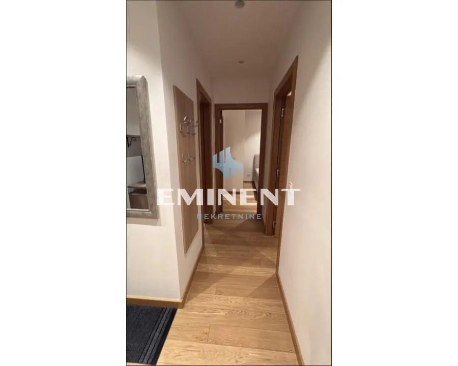 Rent, three bedroom apartment, 65m², Stari Grad, Beograd