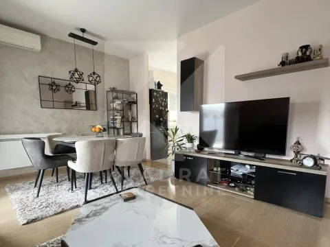 Prodaja, jednosoban stan, 53m², City Kvart, Podgorica - image 1