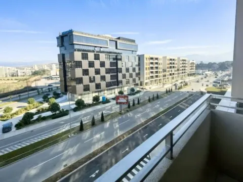 Izdavanje, poslovni prostor, 43m², Central Point, Podgorica - image 3