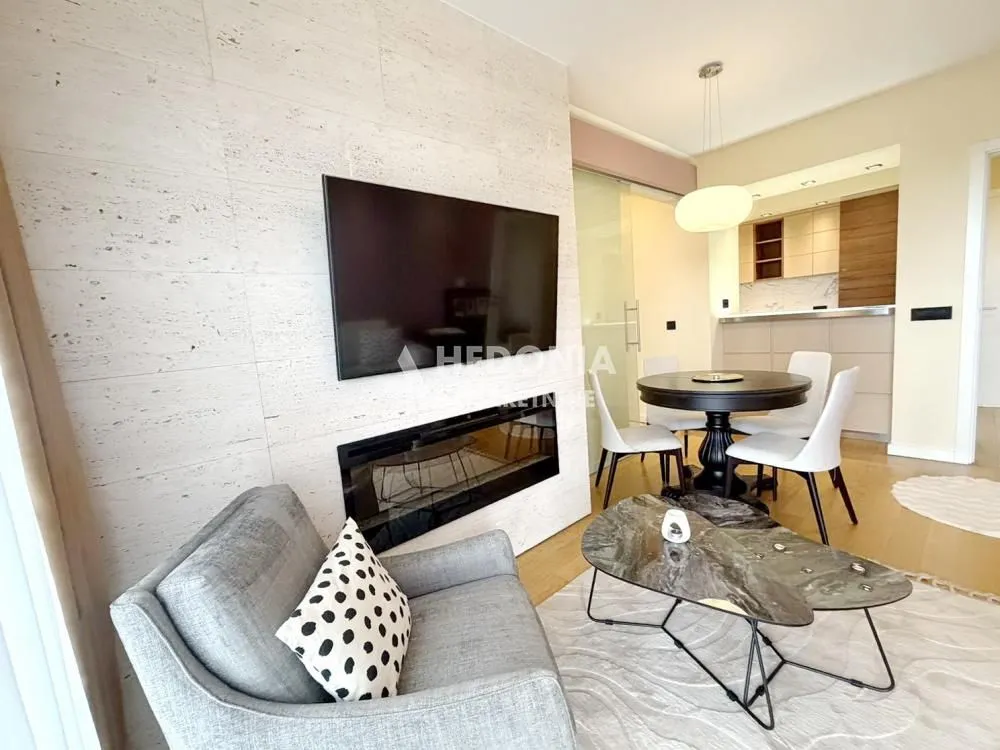 Izdavanje, dvosoban stan, 51m², Novi Beograd Blok 65, Novi Beograd Sve Podlokacije