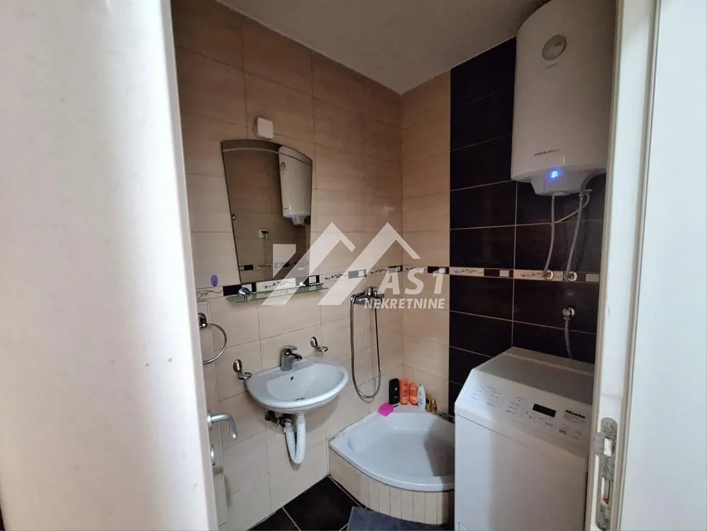 Prodaja, jednosoban stan, 32m², Adice, Novi Sad Sve Podlokacije