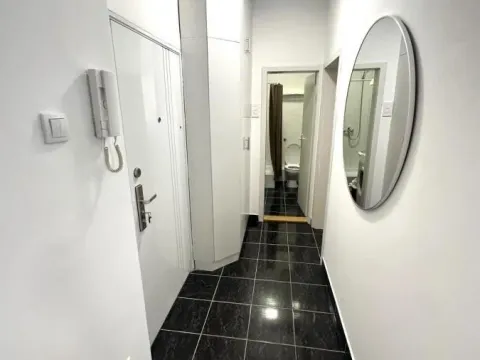 Izdavanje, dvosoban stan, 46m², Sajmište, Novi Sad - image 5