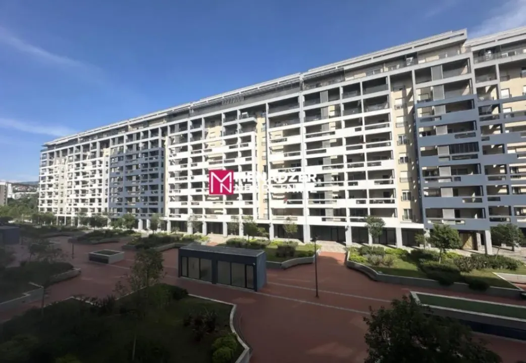 Izdavanje, dvosoban stan, 77m², Master Kvart, Podgorica