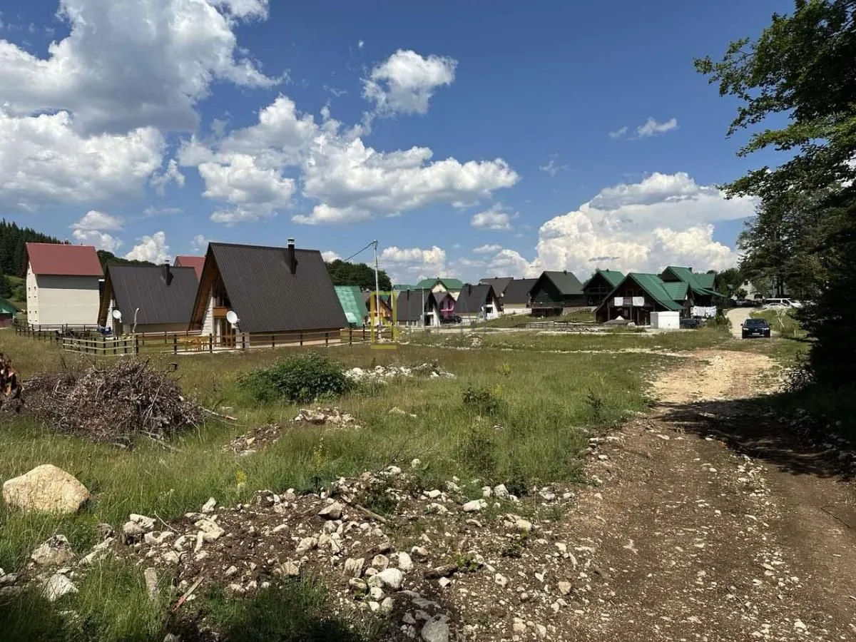 Prodaja, plac, 600m², Motički gaj, Žabljak