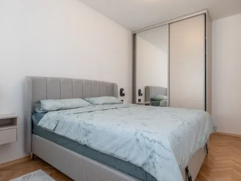 Izdavanje, trosoban stan, 101m², Preko Morače, Podgorica - image 9