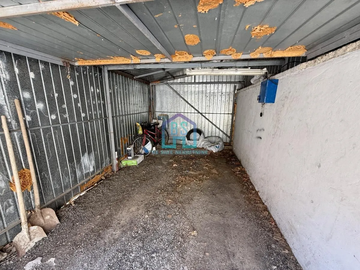 Prodaja, jednosoban stan, 33m², Adamovićevo Naselje, Novi Sad Sve Podlokacije