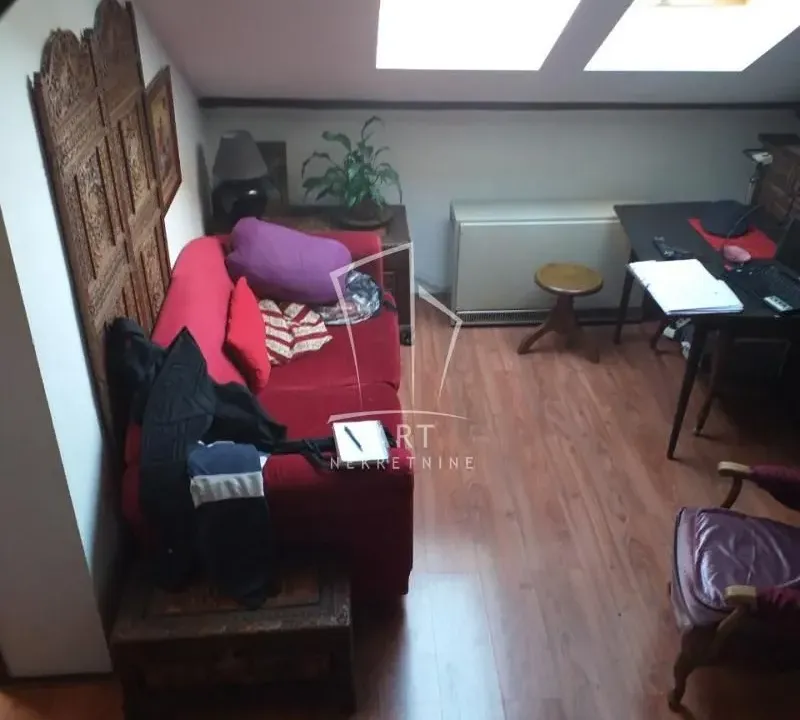 Prodaja, četvorosoban stan, 88m², Kalenić Pijaca, Vračar Sve Podlokacije