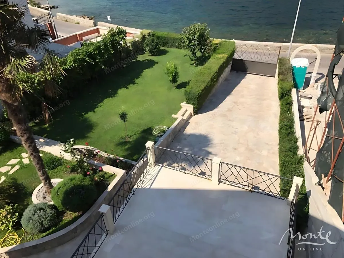 Prodaja, kuća, 390m², Stoliv, Kotor