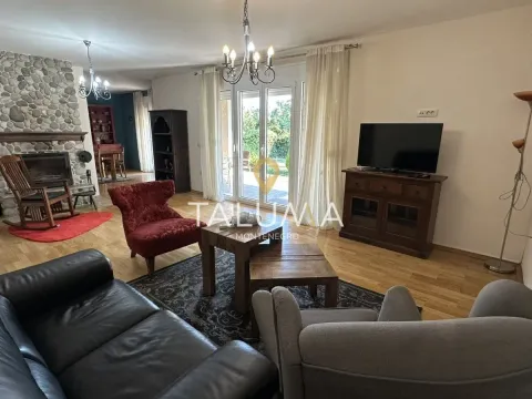 Sale, house, 200m², Tološi, Podgorica - image 4