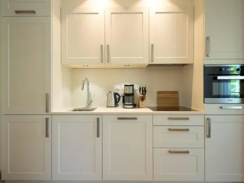 Izdavanje, jednosoban stan, 79m², Tivat, Crna Gora - image 4