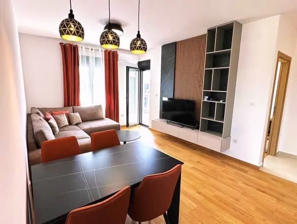 Izdavanje, dvosoban stan, 55m², City Kvart, Podgorica