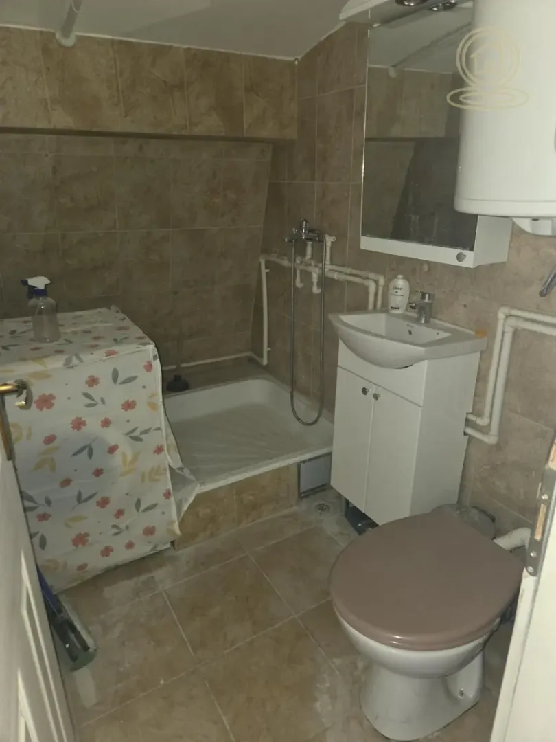 Sale, one bedroom apartment, 40m², Pantelej, Niš