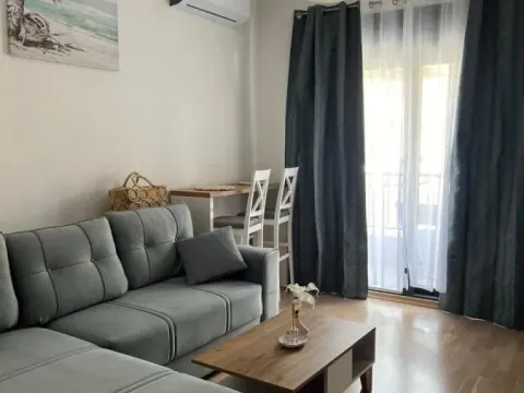 Izdavanje, garsonjera, 26m², Tivat, Crna Gora - image 3