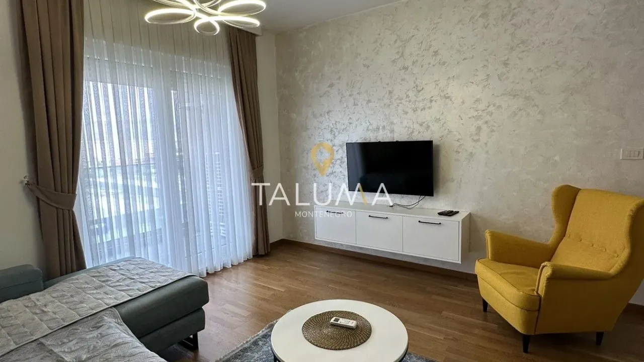 Izdavanje, dvosoban stan, 70m², Zabjelo, Podgorica