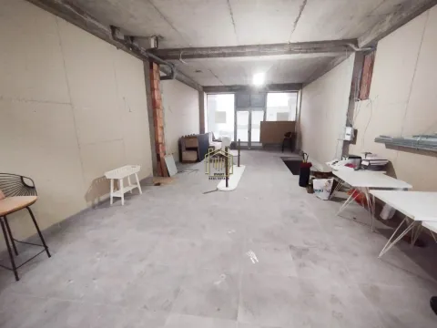 Izdavanje, poslovni prostor, 150m², Preko Morače, Podgorica