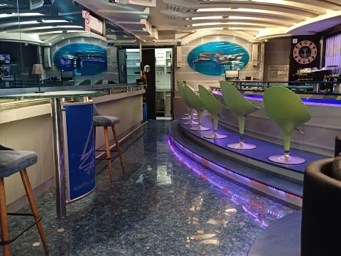 Rent, hospitality venue, 100m², Dobrota, Kotor - image 7