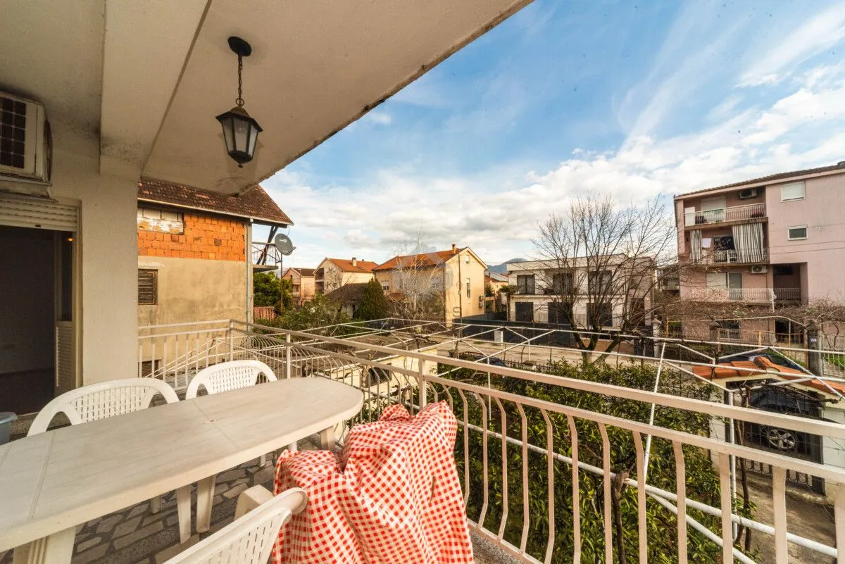 Rent, two bedroom apartment, 108m², Stari Aerodrom, Podgorica