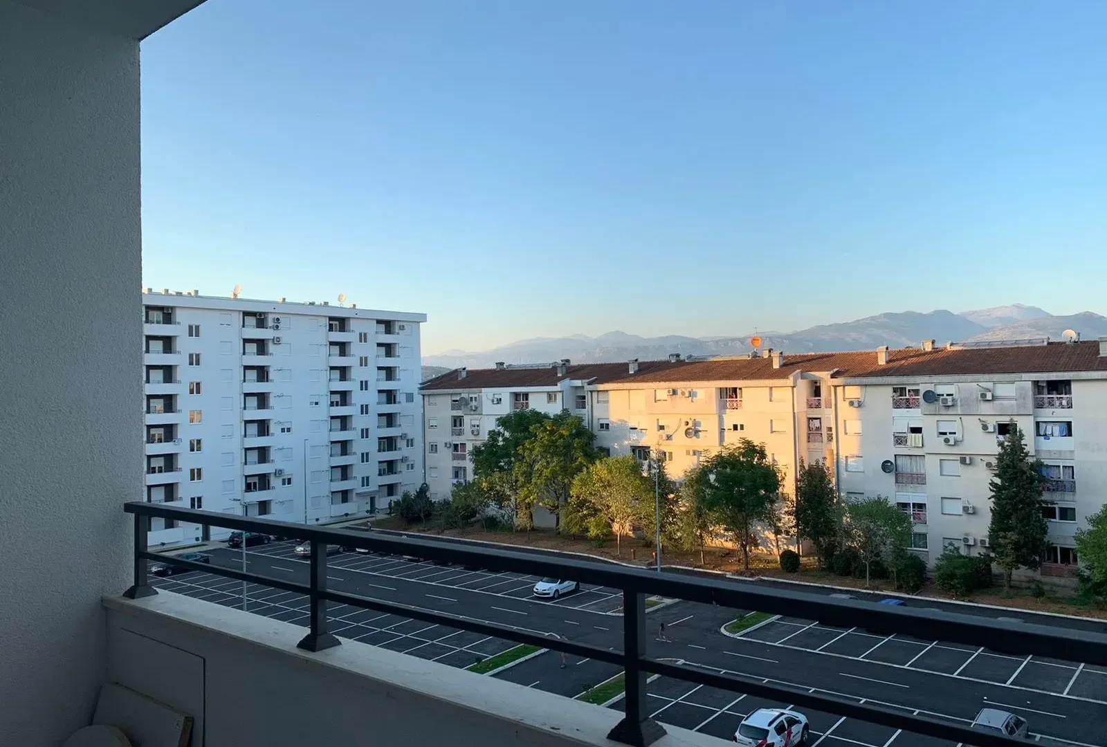 Izdavanje, jednosoban stan, 48m², Stari Aerodrom, Podgorica