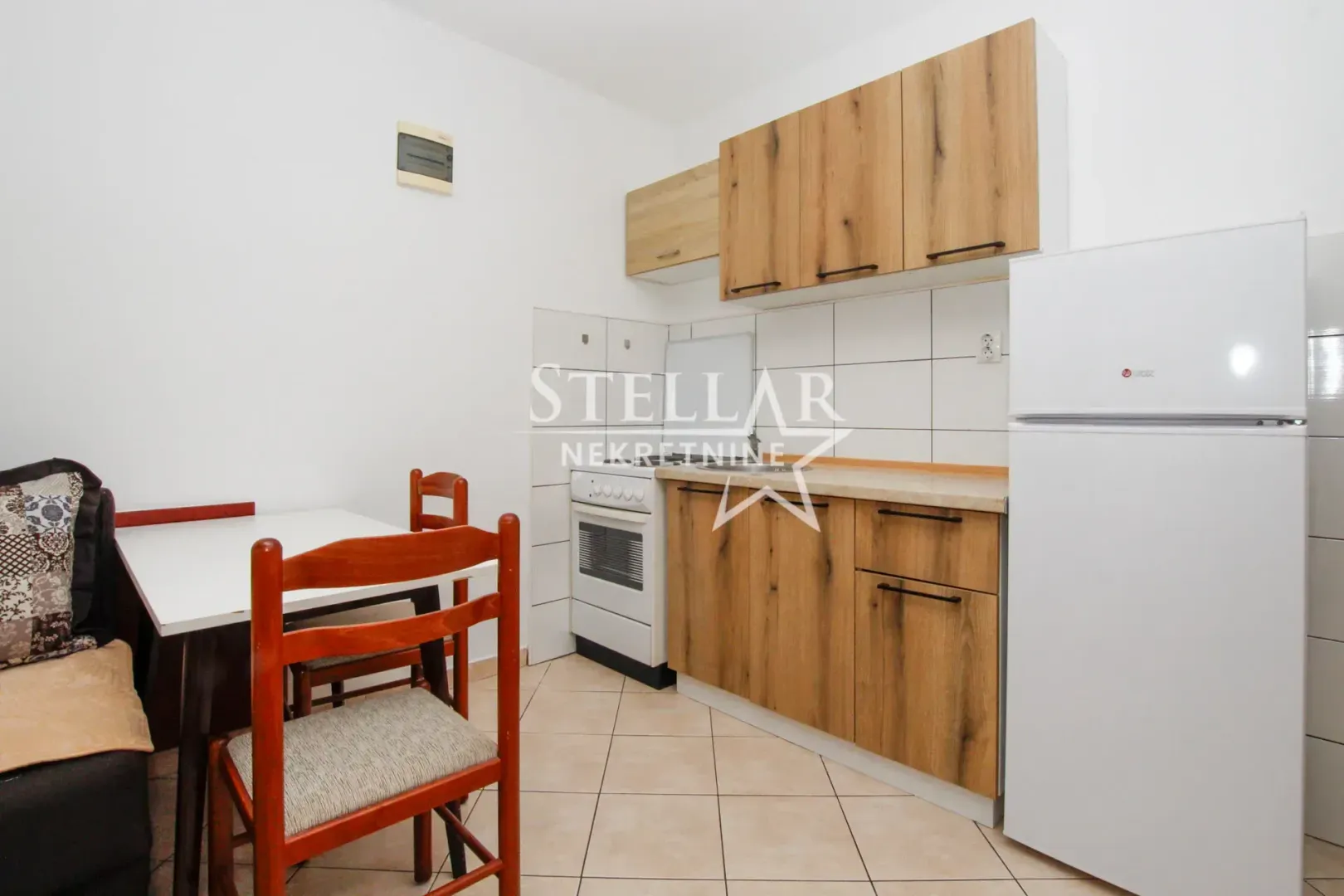 Rent, studio apartment, 25m², Stari Aerodrom, Podgorica
