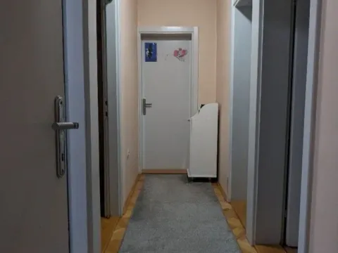 Prodaja, četvorosoban stan, 92m², Lepa Kata, Podgorica - image 11