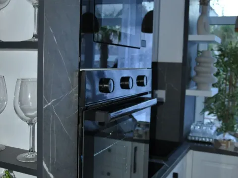 Prodaja, trosoban stan, 100m², Muo, Kotor - image 4