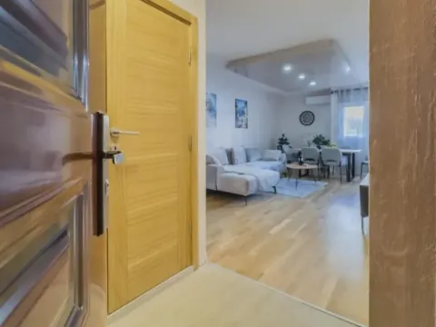 Prodaja, dvosoban stan, 68m², Tivat, Crna Gora - image 3