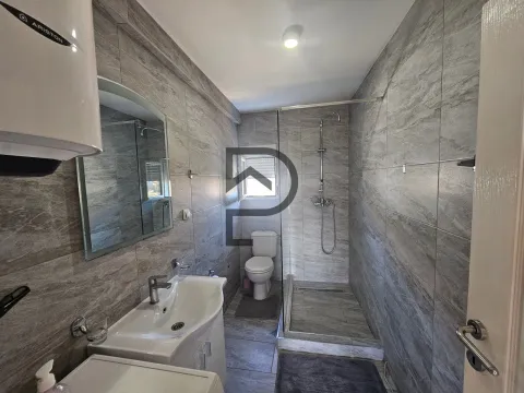 Prodaja, kuća, 200m², Podgorica, Crna Gora - image 26