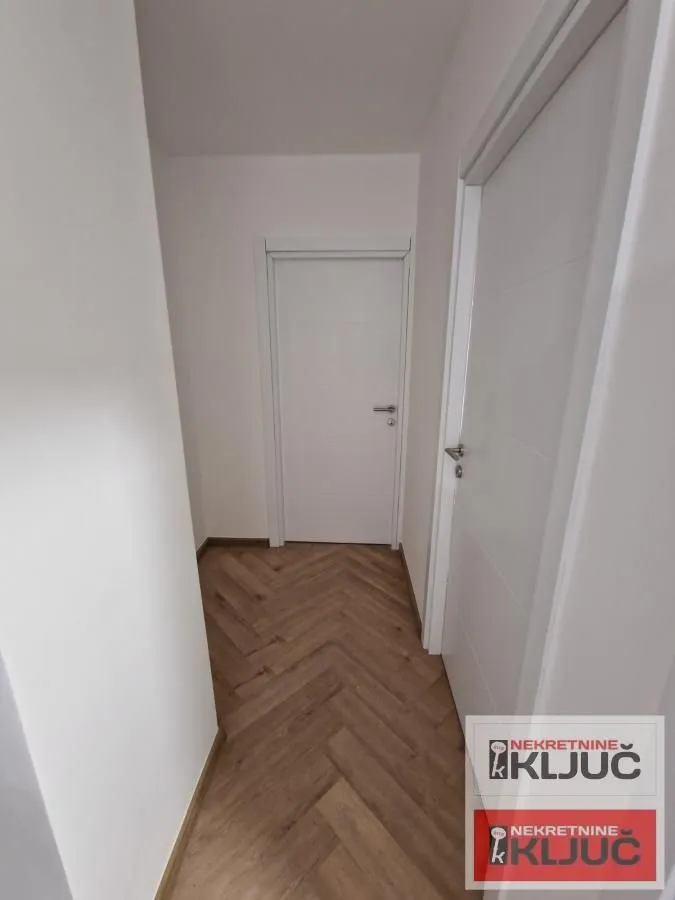 Prodaja, trosoban stan, 73m², Bulevar Oslobodjenja, Novi Sad Sve Podlokacije