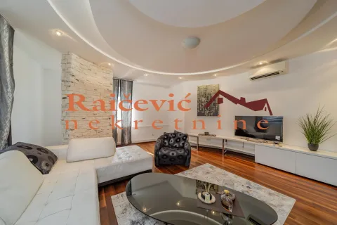 Prodaja, trosoban stan, 98m², Centar, Stara Pazova - image 5