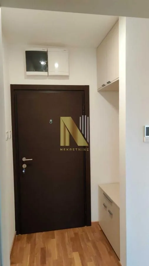 Izdavanje, dvosoban stan, 42m², Petrovaradin, Novi Sad