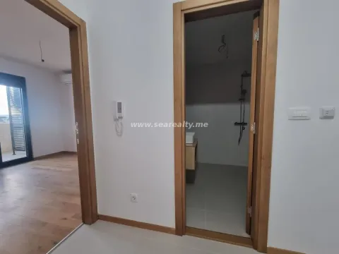 Prodaja, stan, 56m², Tivat, Crna Gora - image 2