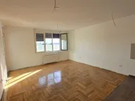 Prodaja, četvorosoban stan, 95m², Vračar Centar, Vračar Sve Podlokacije - image 4