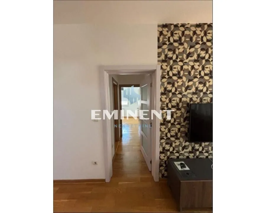 Izdavanje, trosoban stan, 60m², Lekino Brdo, Voždovac Sve Podlokacije