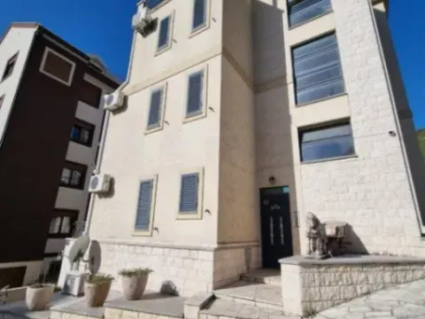 Sale, two bedroom apartment, 63m², Petrovac, Budva