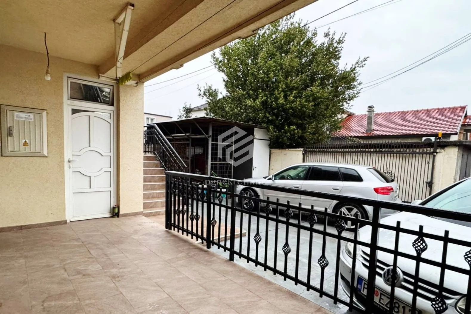 Izdavanje, trosoban stan, 110m², Masline, Podgorica