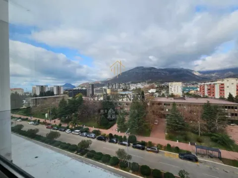 Izdavanje, garsonjera, 35m², Centar, Bar - image 4