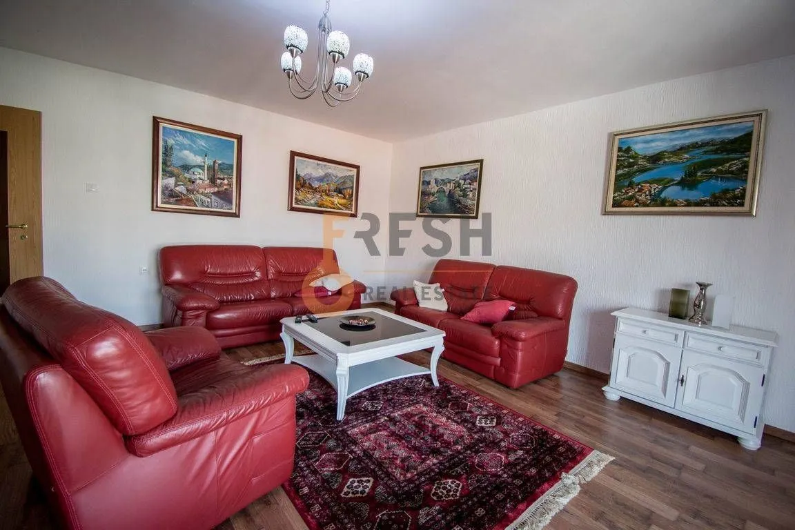Prodaja, kuća, 450m², Stari Aerodrom, Podgorica