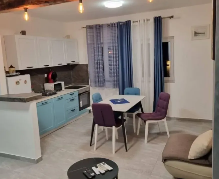 Rent, two bedroom apartment, 70m², Kalimanj, Tivat