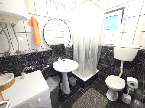 Izdavanje, trosoban stan, 75m², Zagorič, Podgorica - image 11