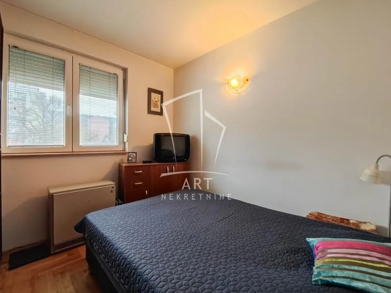 Sale, three bedroom apartment, 69m², Karaburma, Palilula Sve Podlokacije