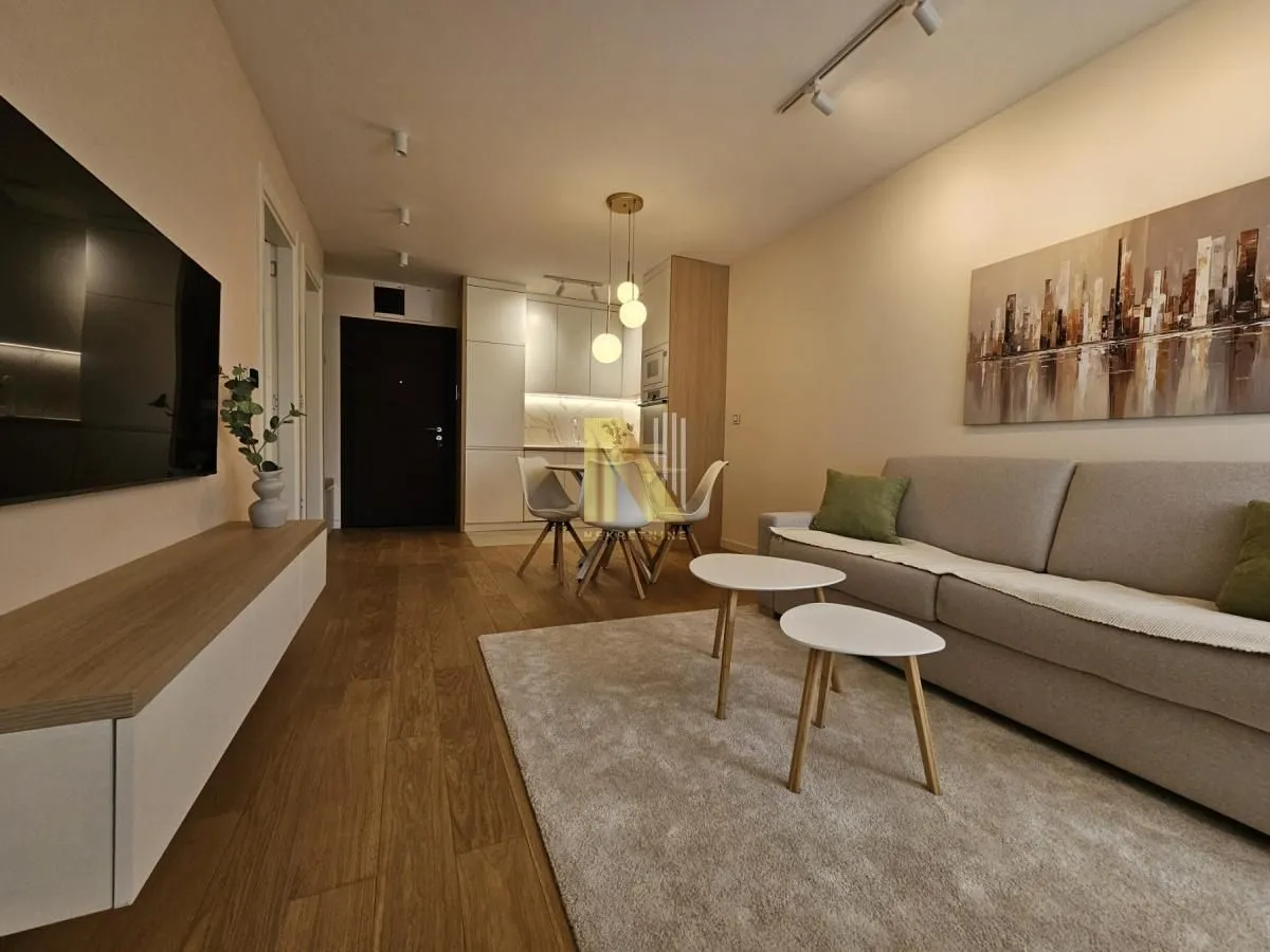 Izdavanje, jednosoban stan, 40m², Sajmište, Novi Sad