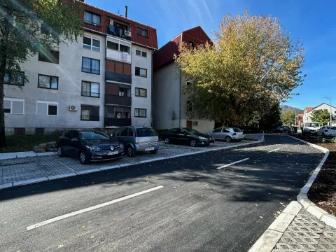 Prodaja, trosoban stan, 82m², Centar, Cetinje - image 2