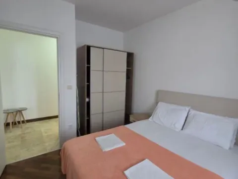 Rent, two bedroom apartment, 85m², Rafailovići, Budva - image 2