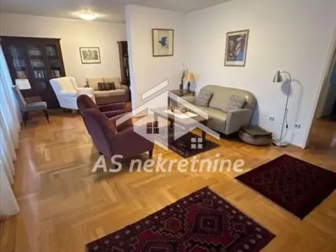 Izdavanje, četvorosoban stan, 117m², Kalenić Pijaca, Vračar Sve Podlokacije - image 4