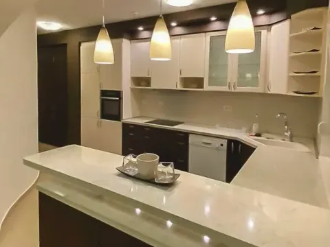 Izdavanje, trosoban stan, 120m², City Kvart, Podgorica - image 5