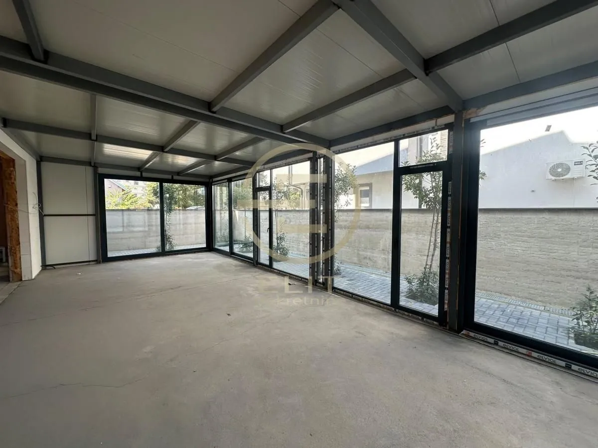Rent, office space, 314m², Bulevar patrijarha Pavla, Novi Sad Sve Podlokacije