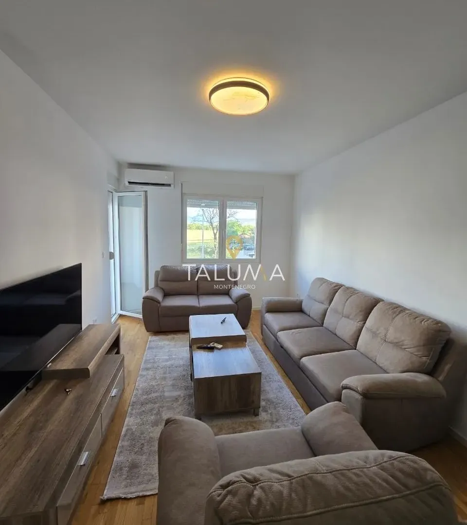 Rent, one bedroom apartment, 47m², Stari Aerodrom, Podgorica