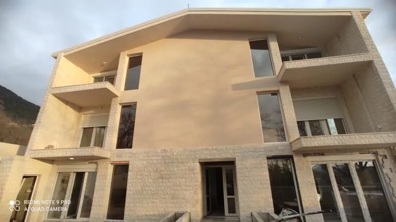 Sale, house, 527m², Sutvara, Kotor