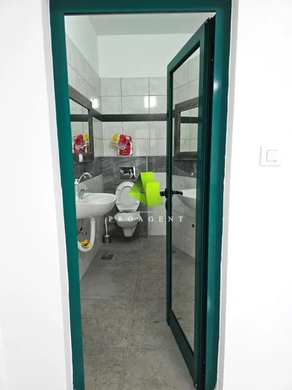 Izdavanje, poslovni prostor, 213m², Crveni Krst, Niš